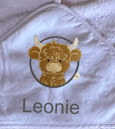 Baby-Handtuch Hochland-Rind (personalisiert)