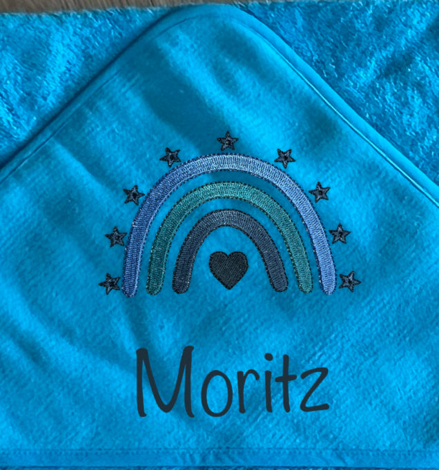 Baby-Handtuch Regenbogen blau (personalisiert)