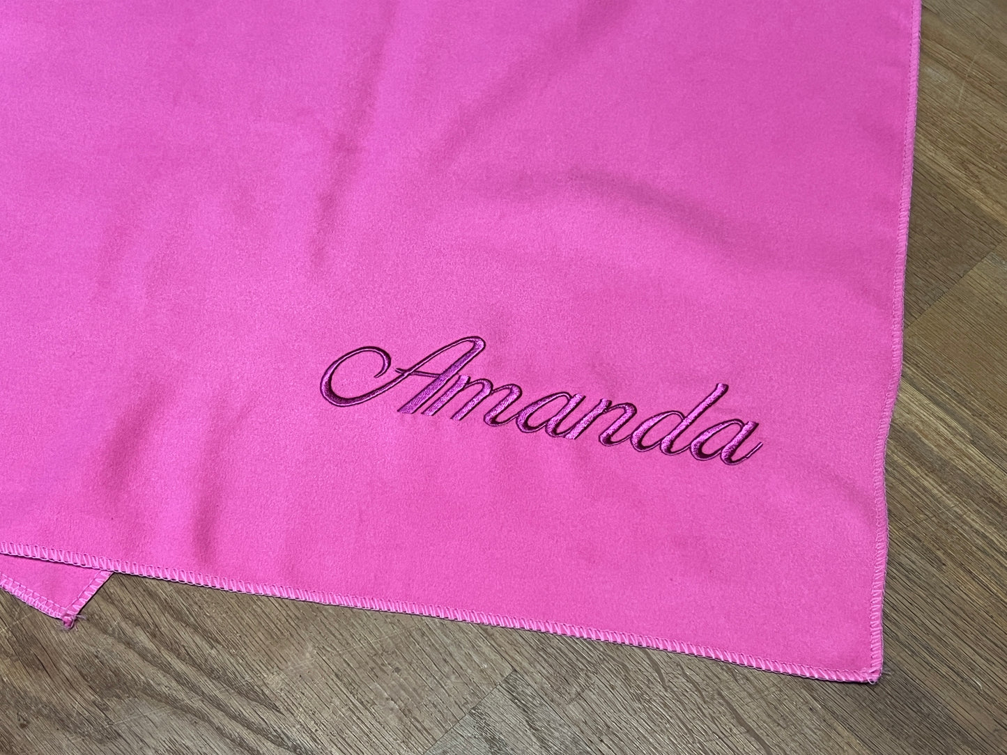 Microfaser-Handtuch fuchsia (personalisiert)