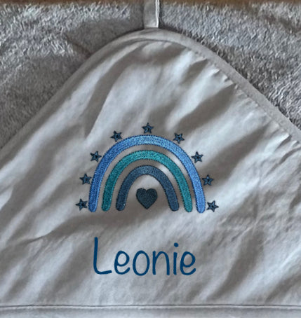 Baby-Handtuch Regenbogen blau (personalisiert)