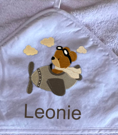 Baby-Handtuch Teddy im Flugzeug (personalisiert)