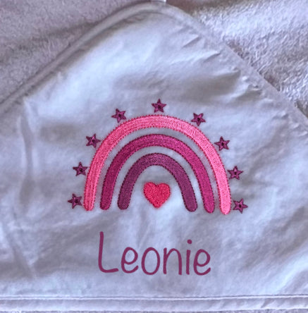 Baby-Handtuch Regenbogen pink (personalisiert)